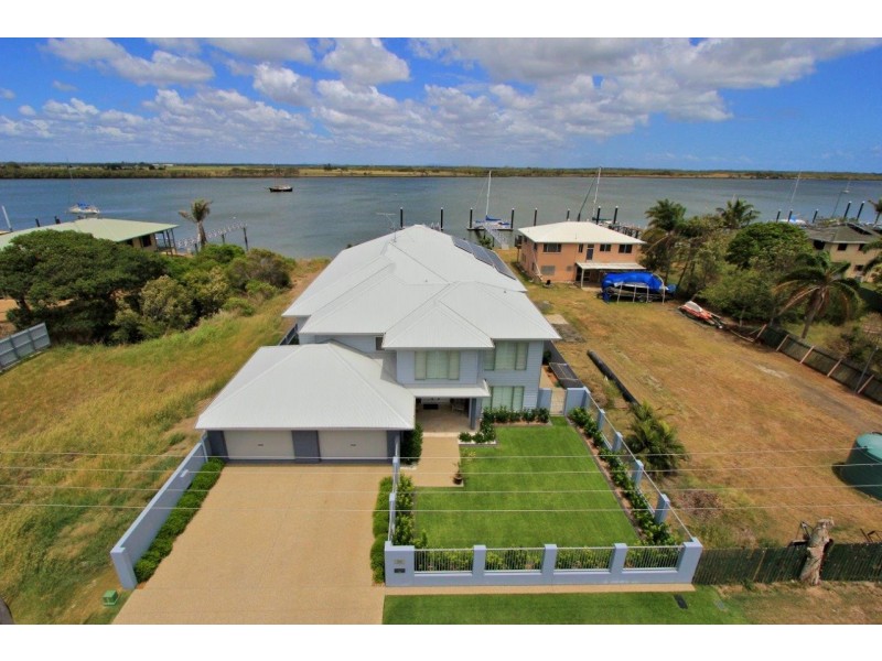 56 Corser Street, Burnett Heads QLD 4670