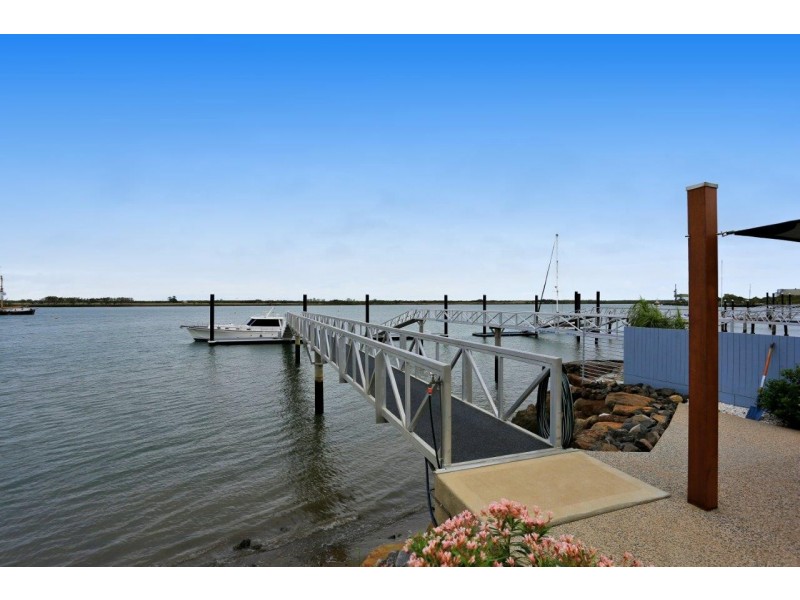 56 Corser Street, Burnett Heads QLD 4670