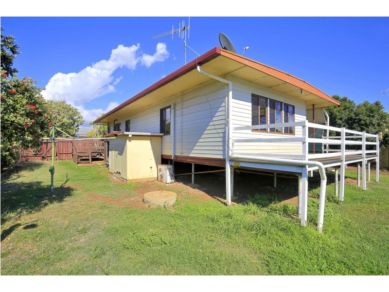 20 Dorothea McKellar Street, Burnett Heads QLD 4670