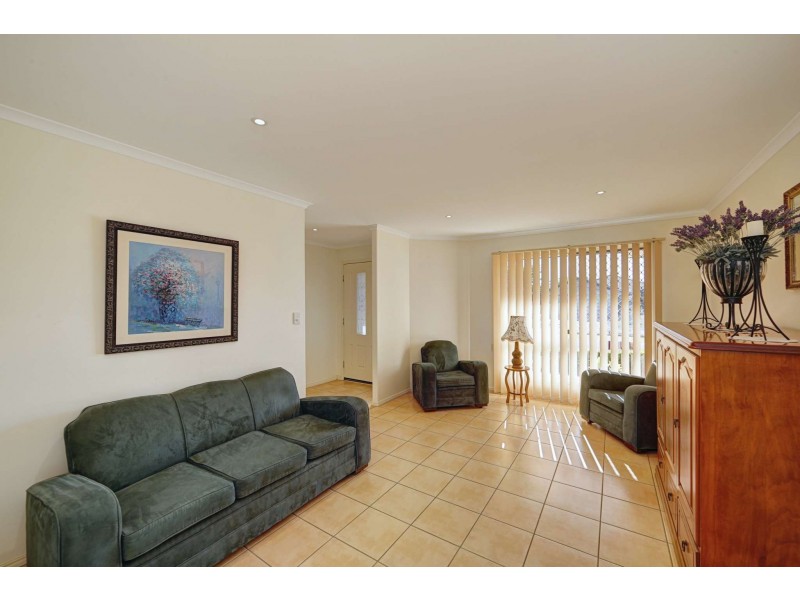 204 Barolin Esplanade, Coral Cove QLD 4670