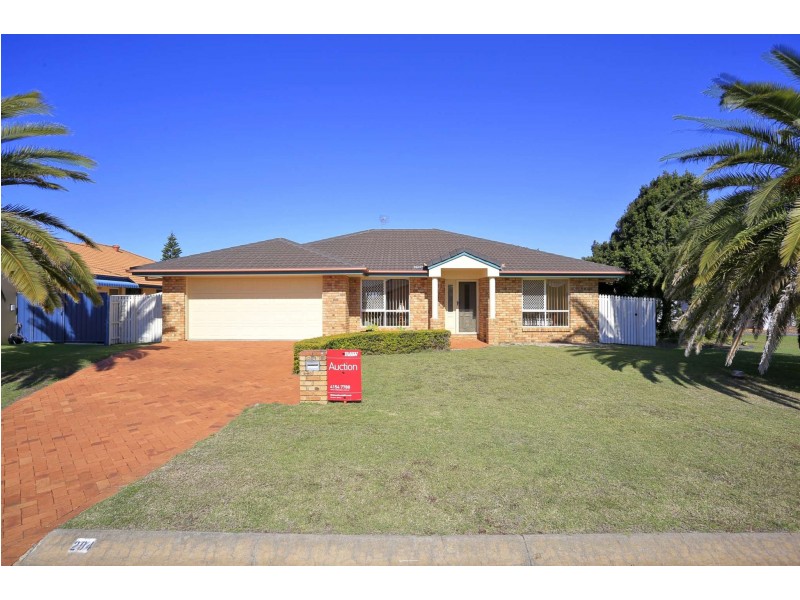 204 Barolin Esplanade, Coral Cove QLD 4670