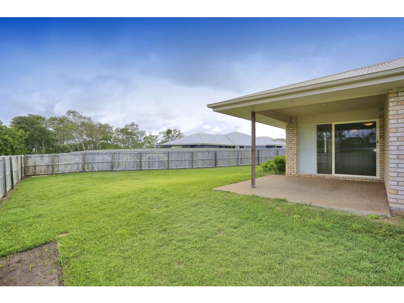 7 Pristine Close, Ashfield QLD 4670