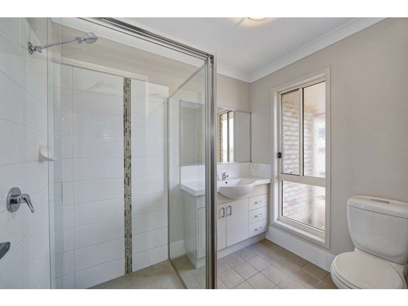 7 Pristine Close, Ashfield QLD 4670