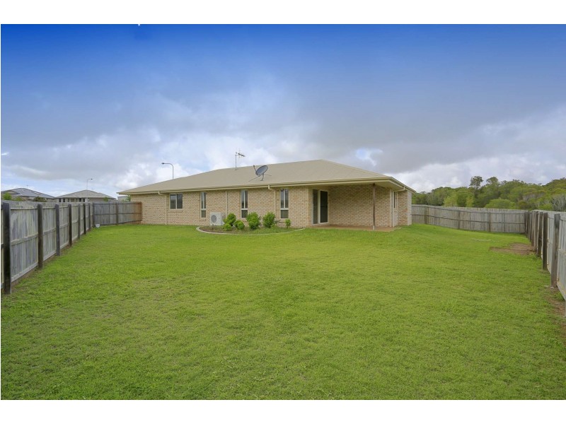7 Pristine Close, Ashfield QLD 4670