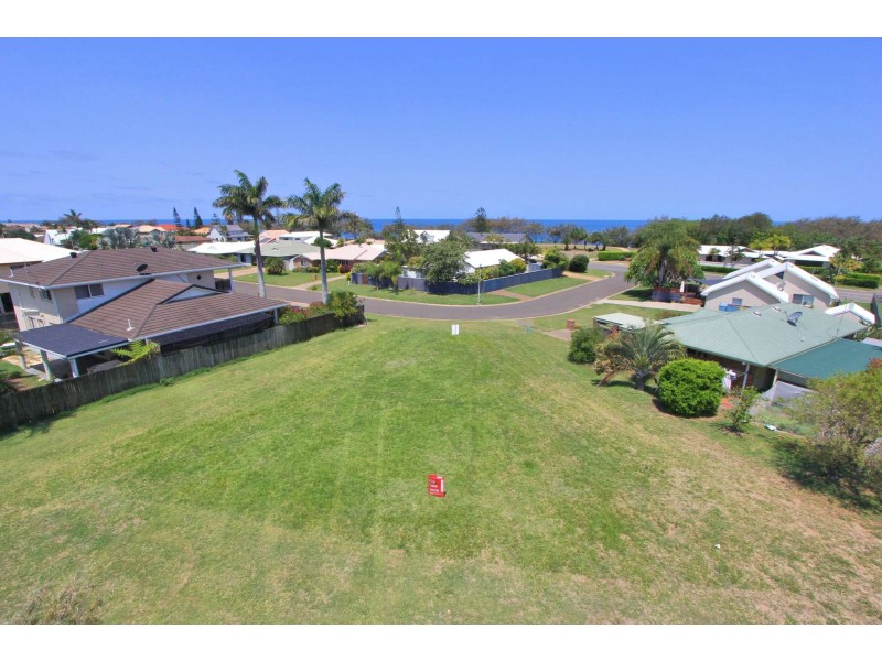 32 Oceanview Street, Bargara QLD 4670