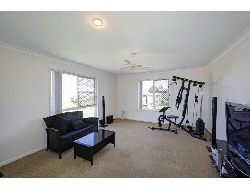 4 Tulipwood Place, Coral Cove QLD 4670