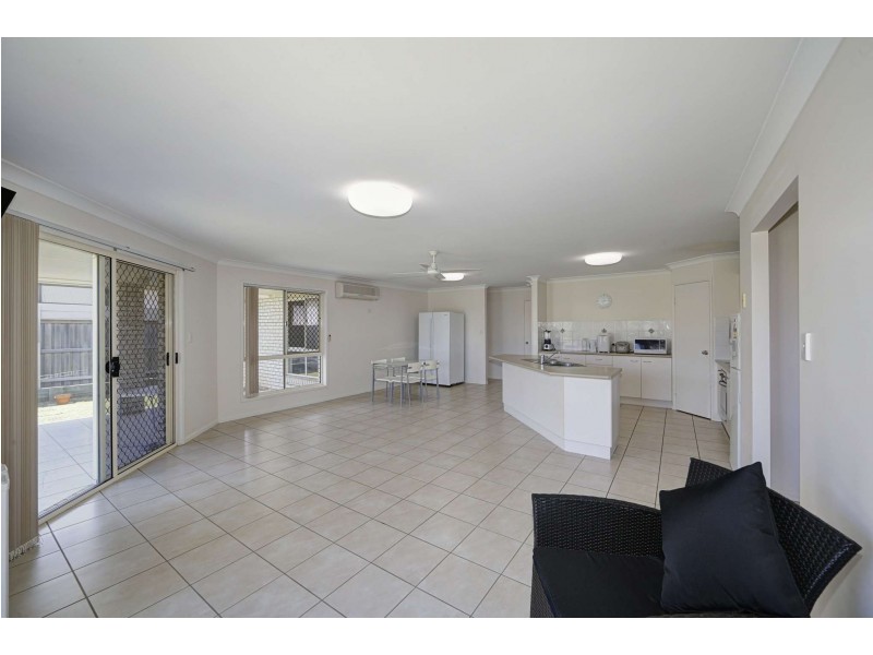 4 Tulipwood Place, Coral Cove QLD 4670