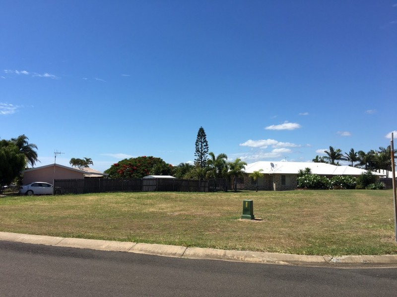 15 Shoreline Crescent, Bargara QLD 4670