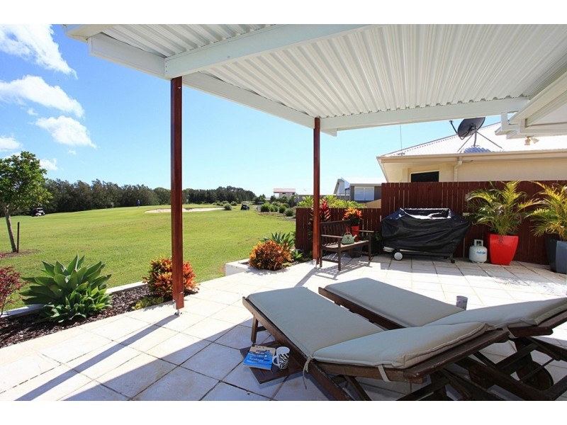 38 Bisdee Street, Coral Cove QLD 4670