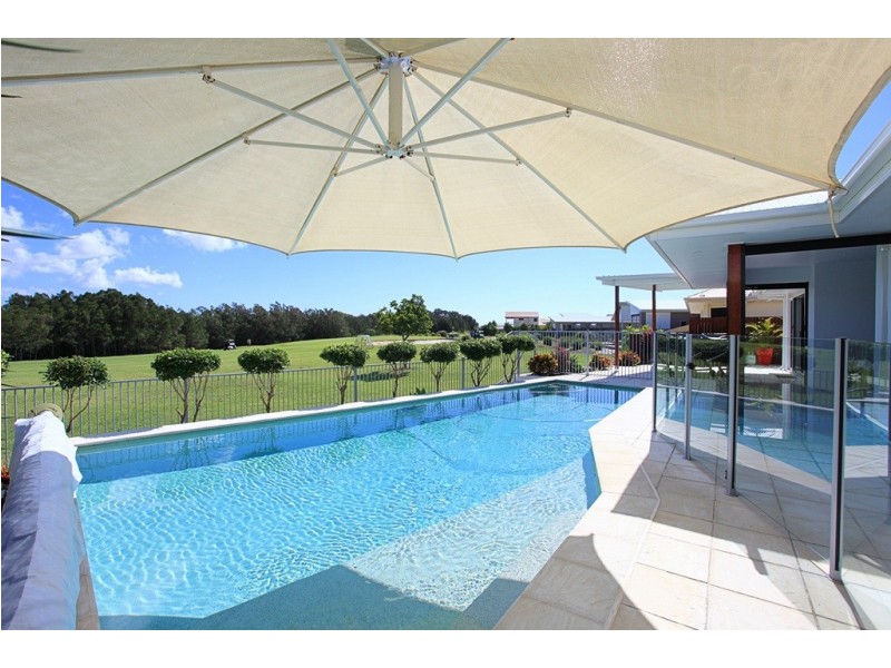 38 Bisdee Street, Coral Cove QLD 4670