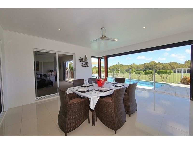 38 Bisdee Street, Coral Cove QLD 4670