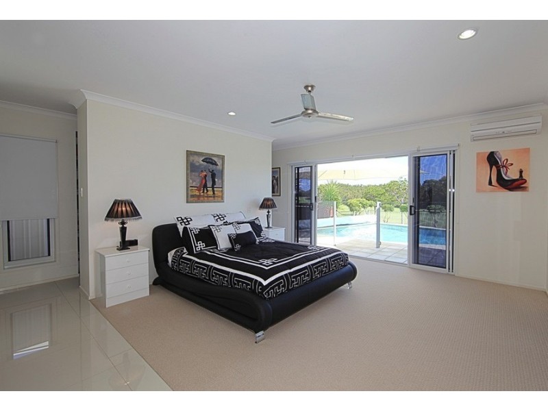 38 Bisdee Street, Coral Cove QLD 4670