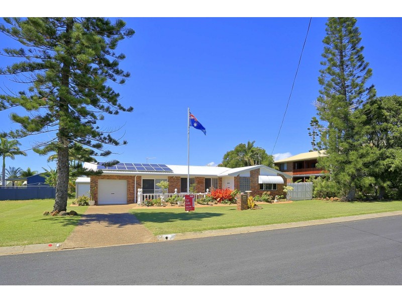 9 Corolla Street, Elliott Heads QLD 4670