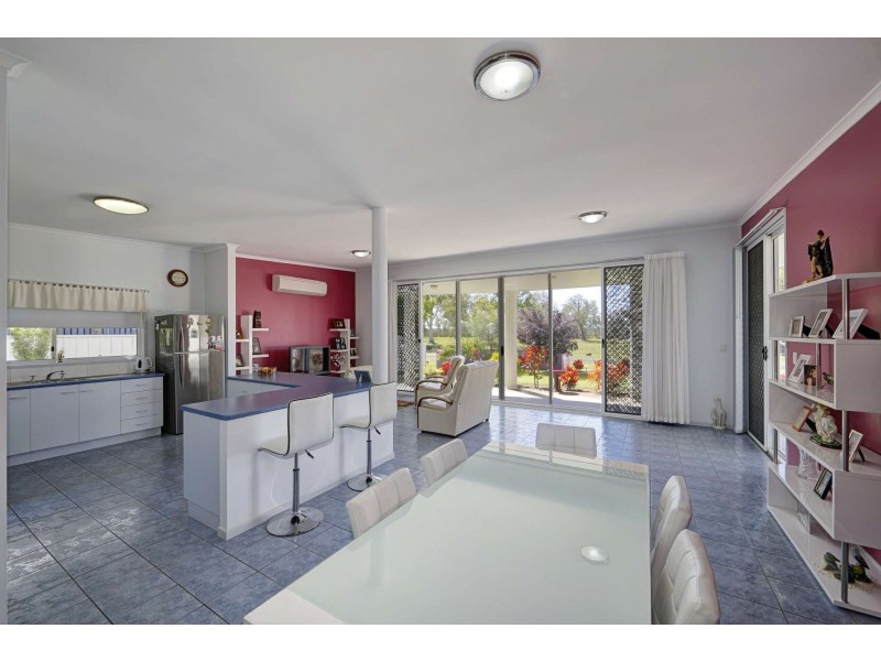 59 McIntosh Avenue, Elliott Heads QLD 4670