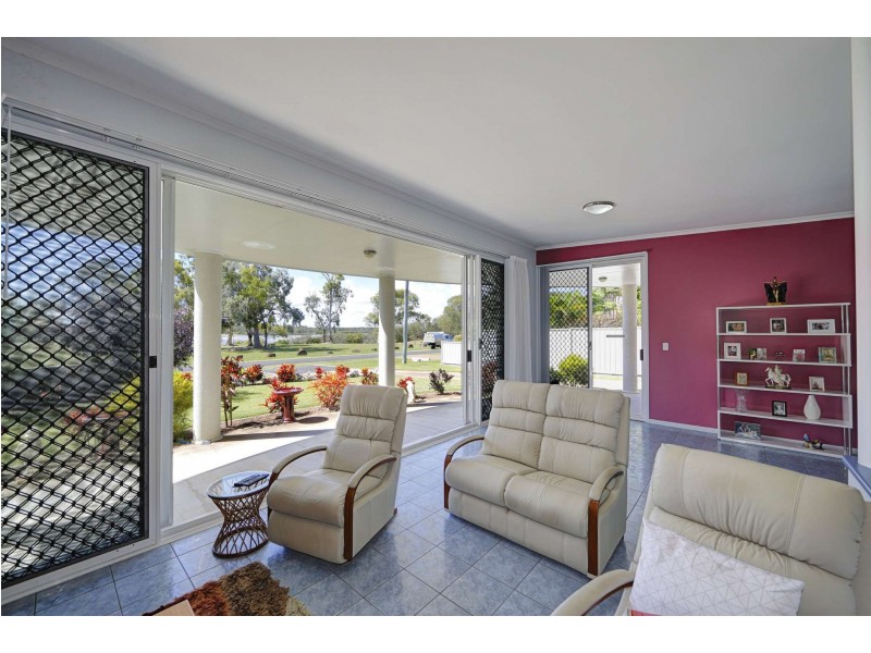 59 McIntosh Avenue, Elliott Heads QLD 4670