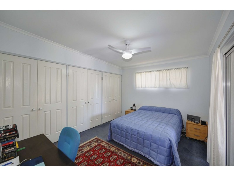 59 McIntosh Avenue, Elliott Heads QLD 4670