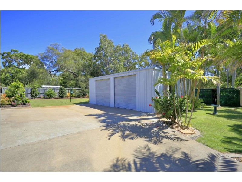 59 McIntosh Avenue, Elliott Heads QLD 4670