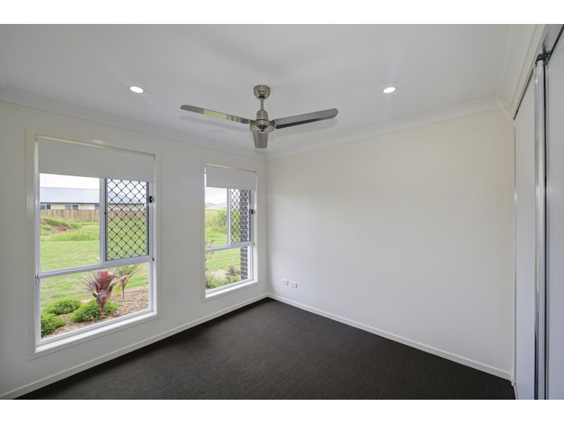 13 Banner Court, Branyan QLD 4670