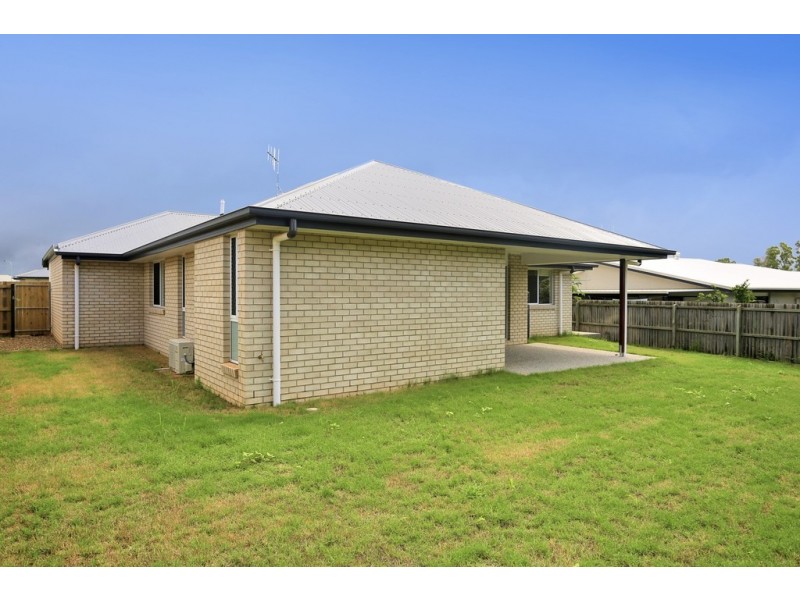13 Banner Court, Branyan QLD 4670