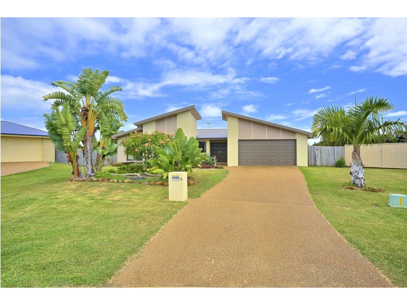 10 Leon Place, Coral Cove QLD 4670