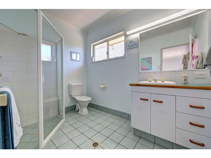 4 Wessells Road, Bargara QLD 4670