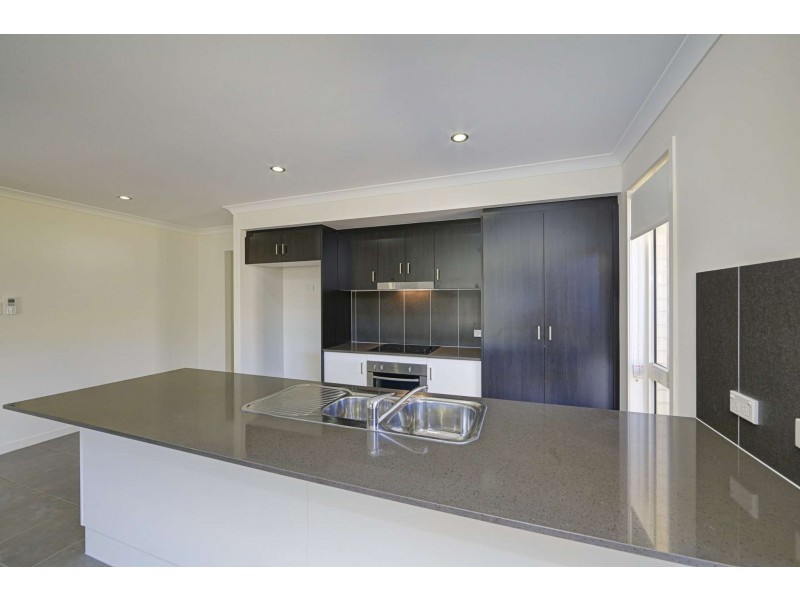 20 Banner Court, Branyan QLD 4670