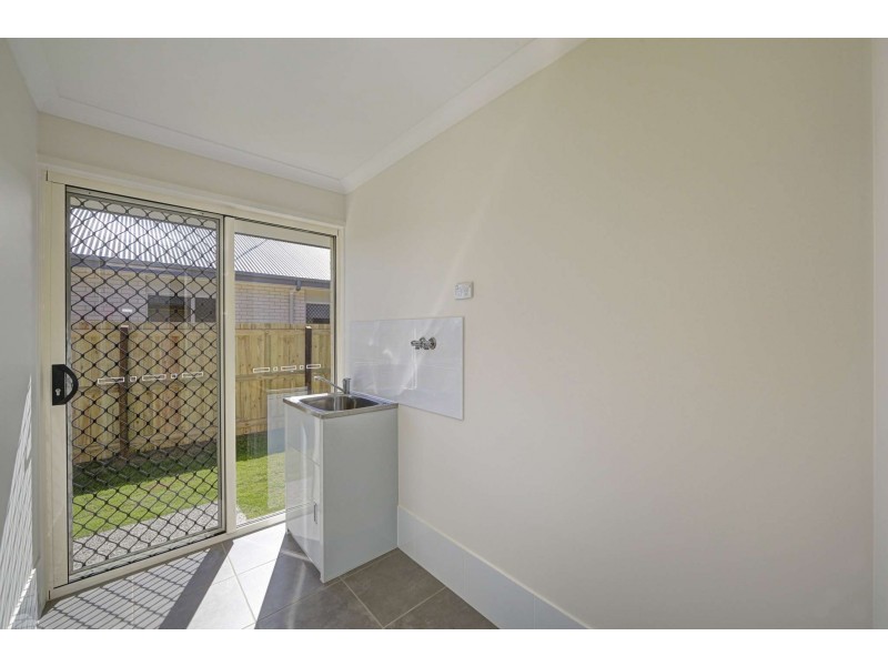 20 Banner Court, Branyan QLD 4670