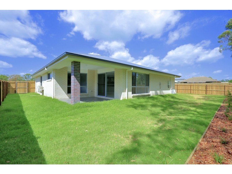 29 Sharp Crescent, Branyan QLD 4670