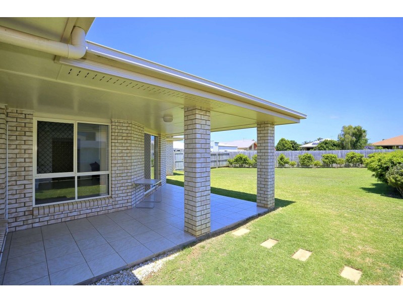 4 Tulipwood Place, Coral Cove QLD 4670