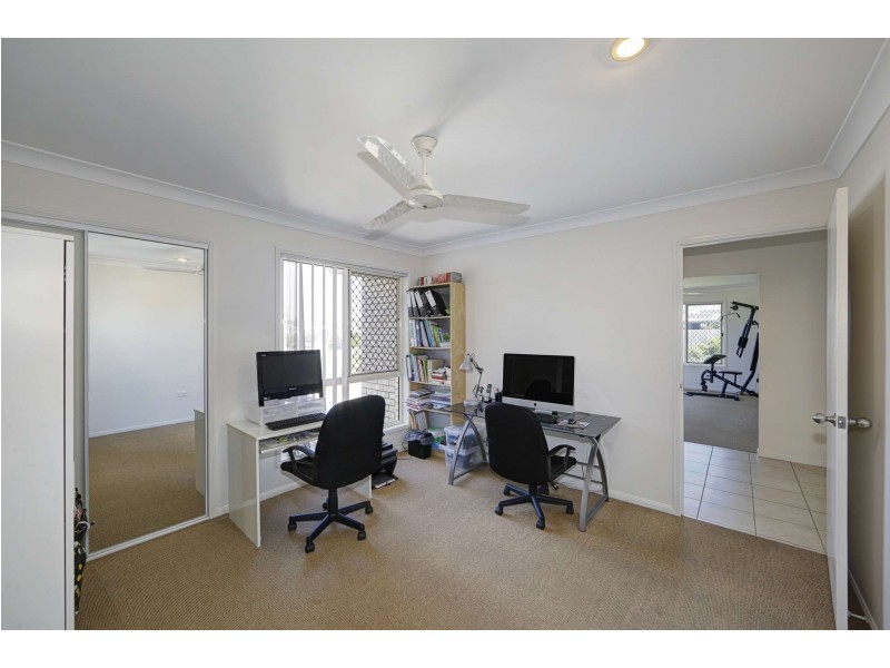 4 Tulipwood Place, Coral Cove QLD 4670