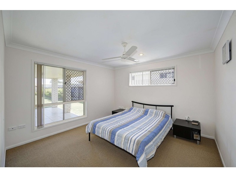 4 Tulipwood Place, Coral Cove QLD 4670