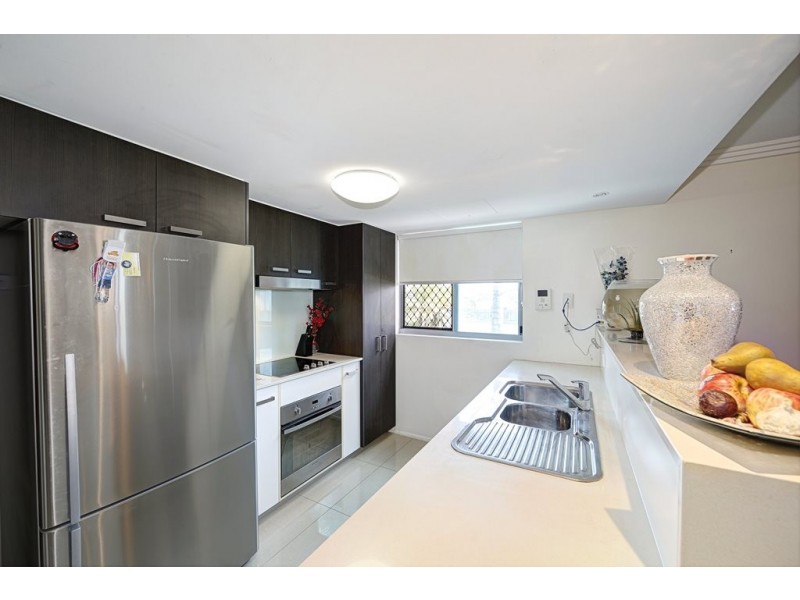 33 Dwell, 107 Esplanade, Bargara QLD 4670