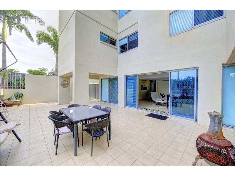 33 Dwell, 107 Esplanade, Bargara QLD 4670
