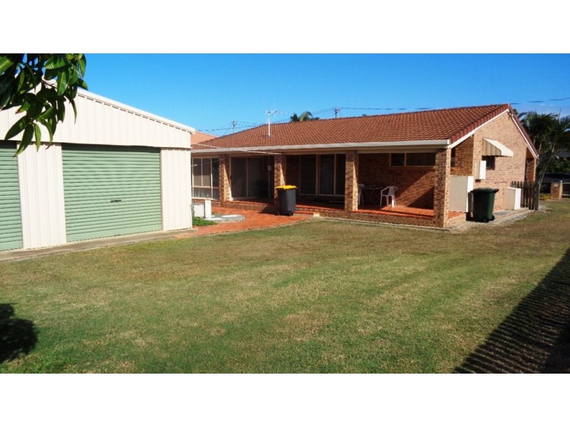 22 Bluewater Drive, Elliott Heads QLD 4670