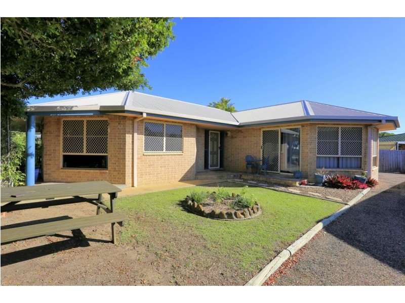 7 Crystal Court, Elliott Heads QLD 4670