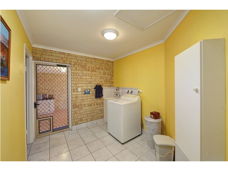 7 Crystal Court, Elliott Heads QLD 4670