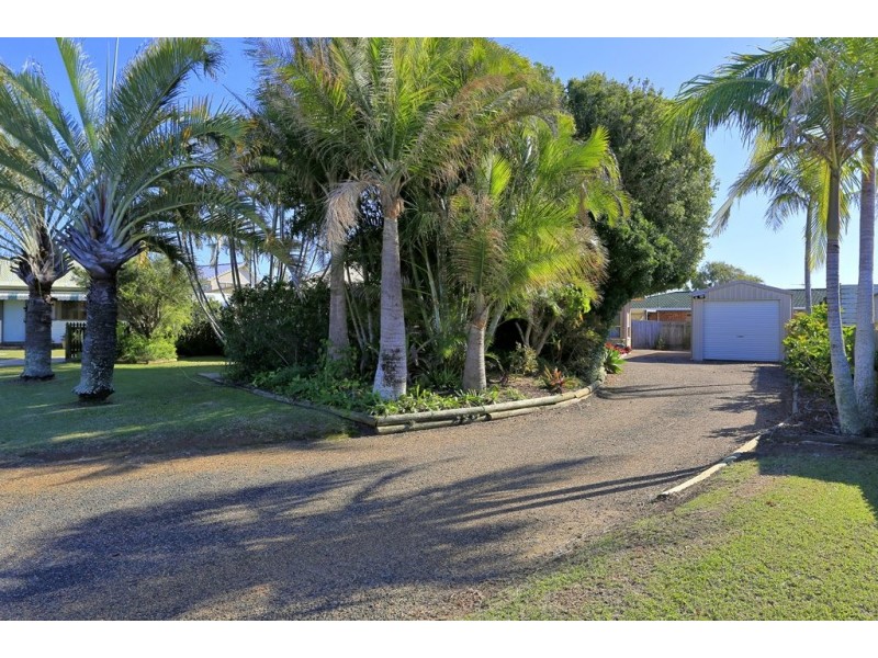 7 Crystal Court, Elliott Heads QLD 4670