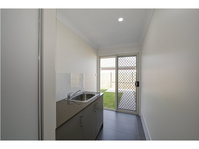 9 Kirkwood Street, Branyan QLD 4670