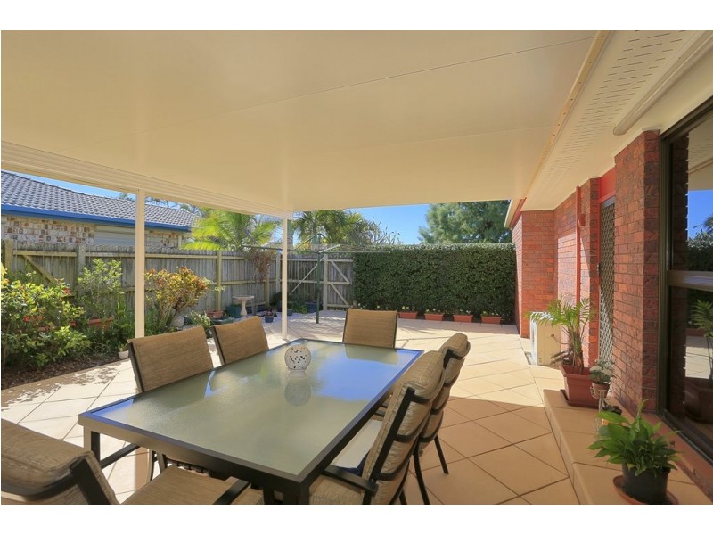 18 Oceanview Street, Bargara QLD 4670