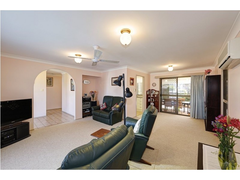 18 Oceanview Street, Bargara QLD 4670