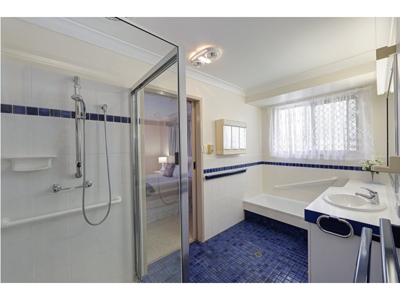 18 Oceanview Street, Bargara QLD 4670