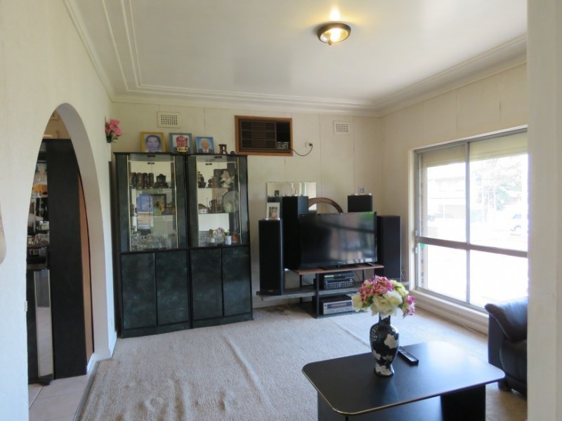 35 Robertson Road, Chester Hill NSW 2162