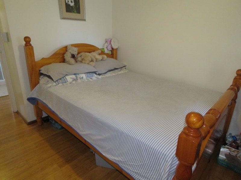 33 Sunny Place, St Johns Park NSW 2176