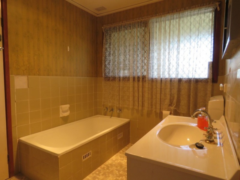 6 Cherrybrook Road, Lansvale NSW 2166