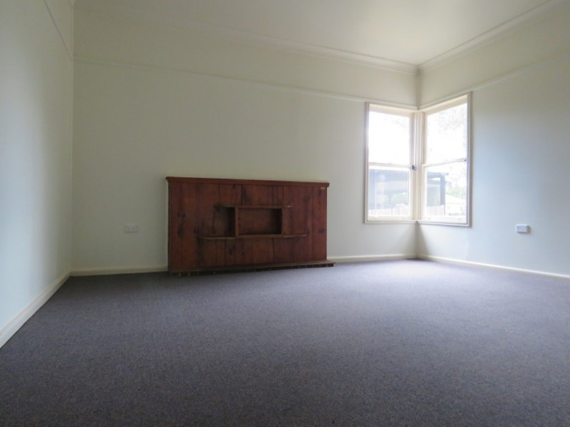 16 Bennett Ave, Carramar NSW 2163