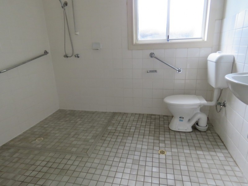 16 Bennett Ave, Carramar NSW 2163