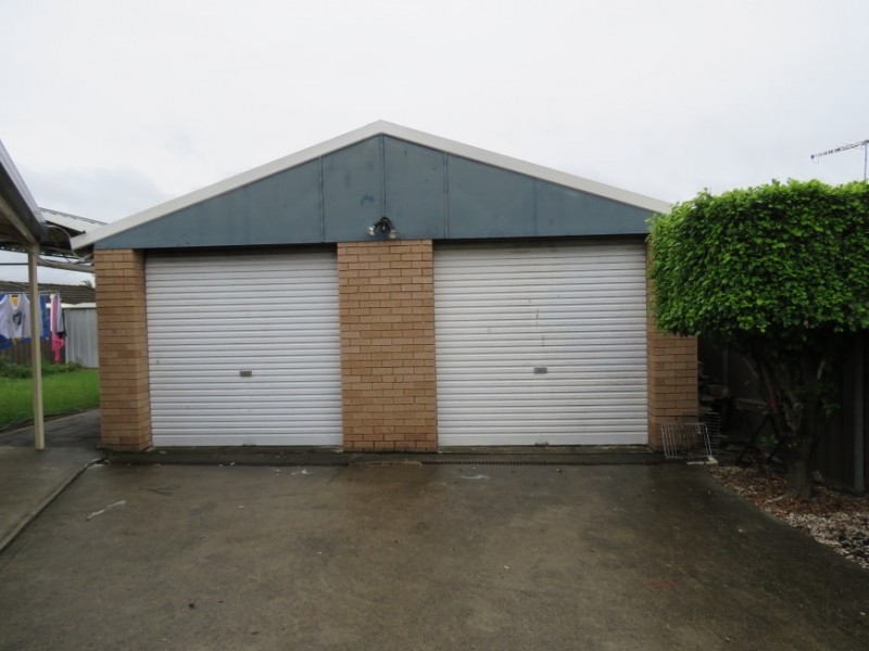 18 Brahma Close, Bossley Park NSW 2176