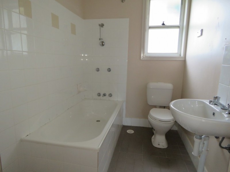 7 Carroll Street, Warwick Farm NSW 2170