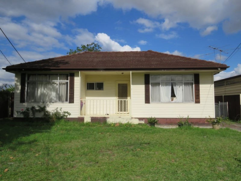 7 Carre Avenue, Canley Heights NSW 2166