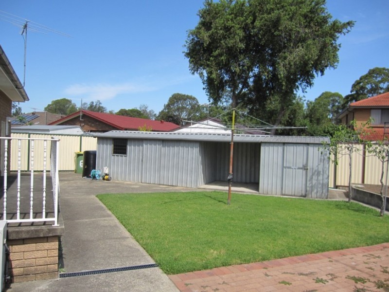 6 Concord Place,, St Johns Park NSW 2176